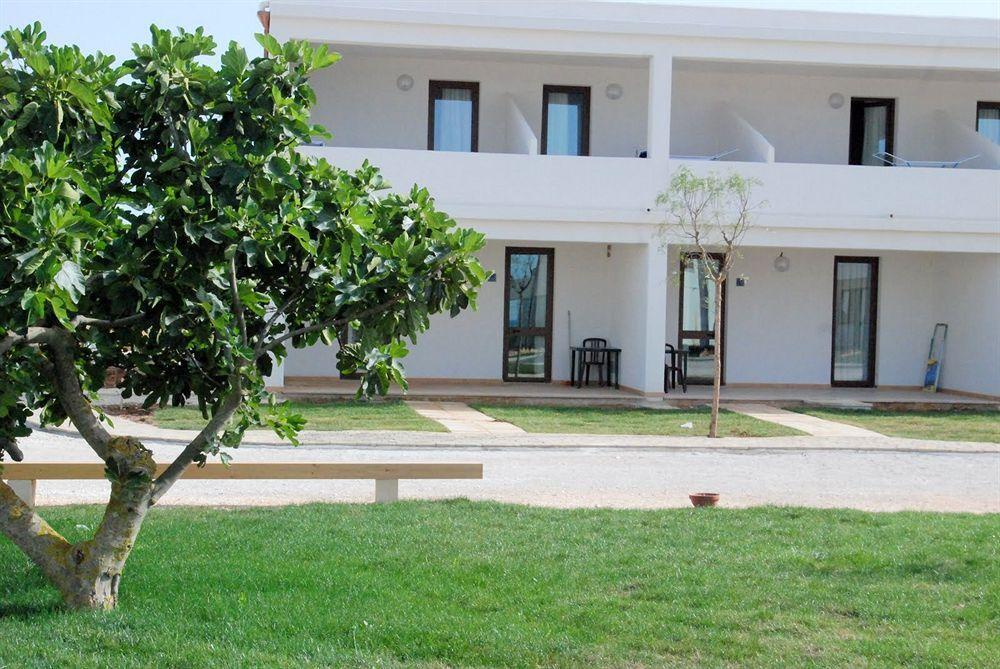 Torre Guaceto Resort Carovigno Exterior photo